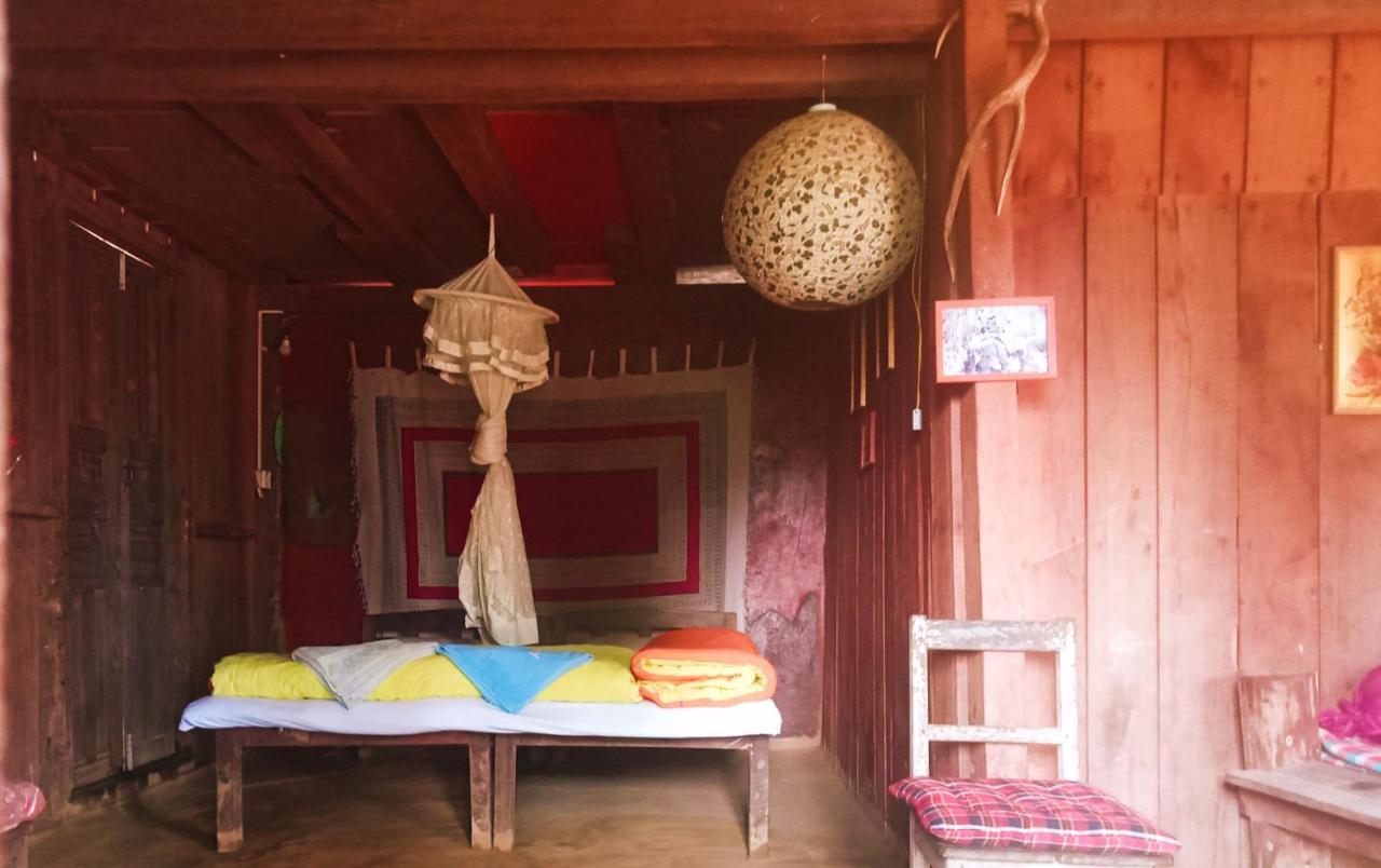 Shanta Ghar A Rustic Guesthouse Chitwan Εξωτερικό φωτογραφία