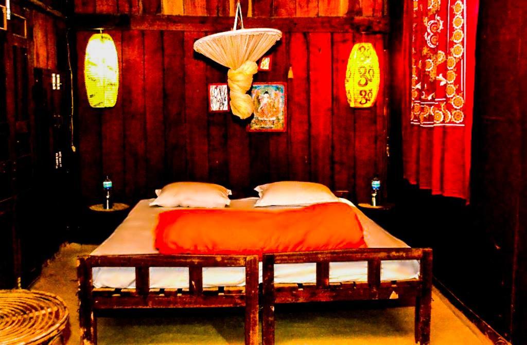 Shanta Ghar A Rustic Guesthouse Chitwan Εξωτερικό φωτογραφία