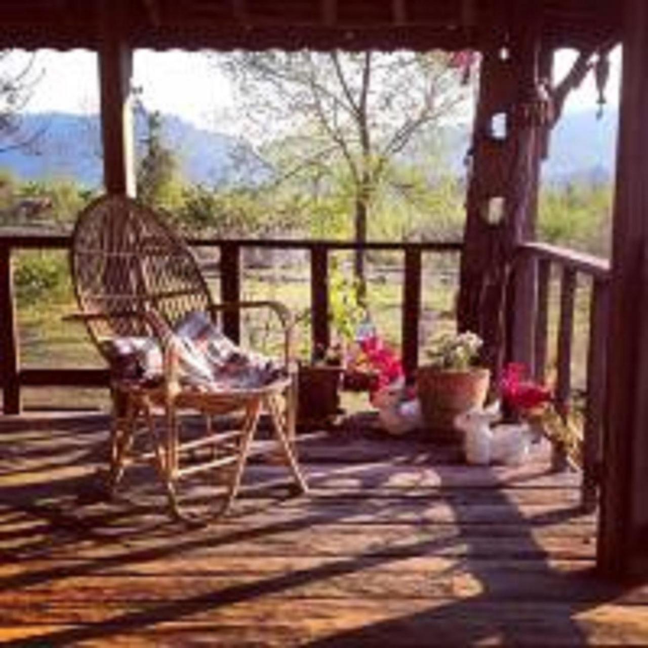 Shanta Ghar A Rustic Guesthouse Chitwan Εξωτερικό φωτογραφία