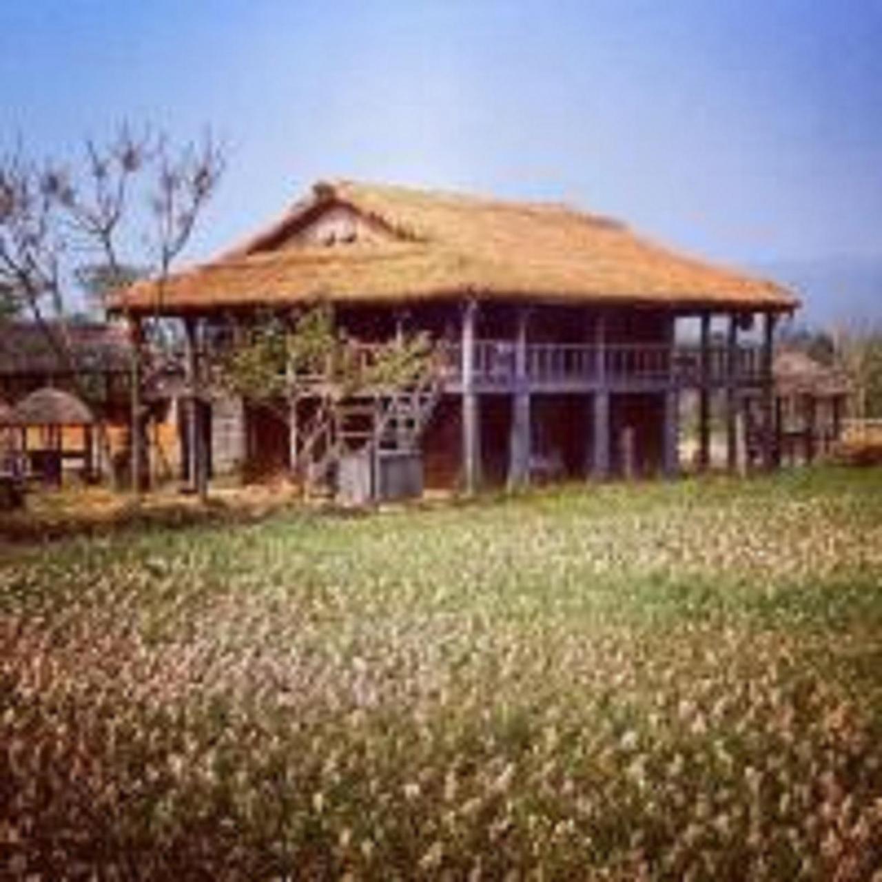 Shanta Ghar A Rustic Guesthouse Chitwan Εξωτερικό φωτογραφία
