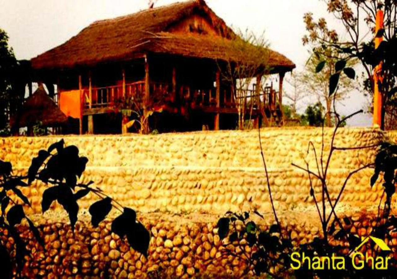 Shanta Ghar A Rustic Guesthouse Chitwan Εξωτερικό φωτογραφία